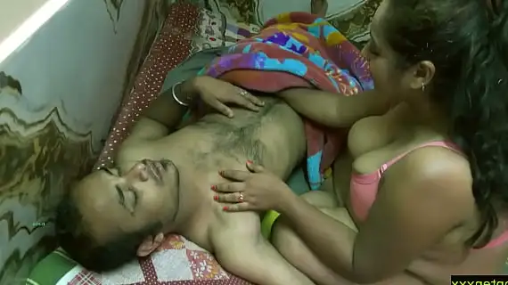 beautiful bhabhi comes at night for fucking hot