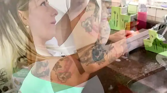 fodida na cozinha no pelo 1733501978